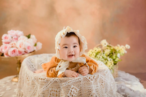 沈丘宝宝多大开始攒肚子